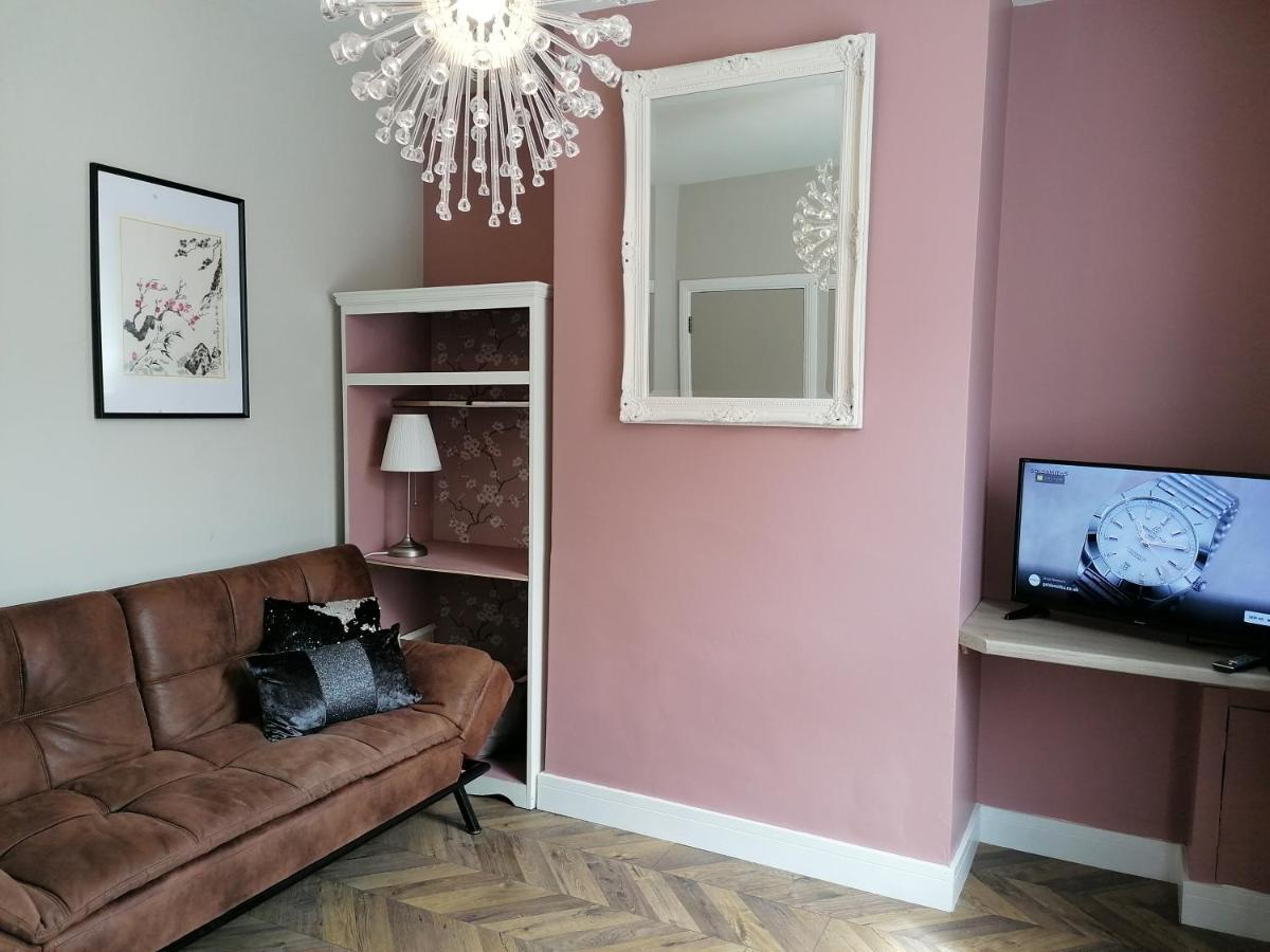 Queens Quarter Holiday Homes (Adults Only) Belfast Kültér fotó