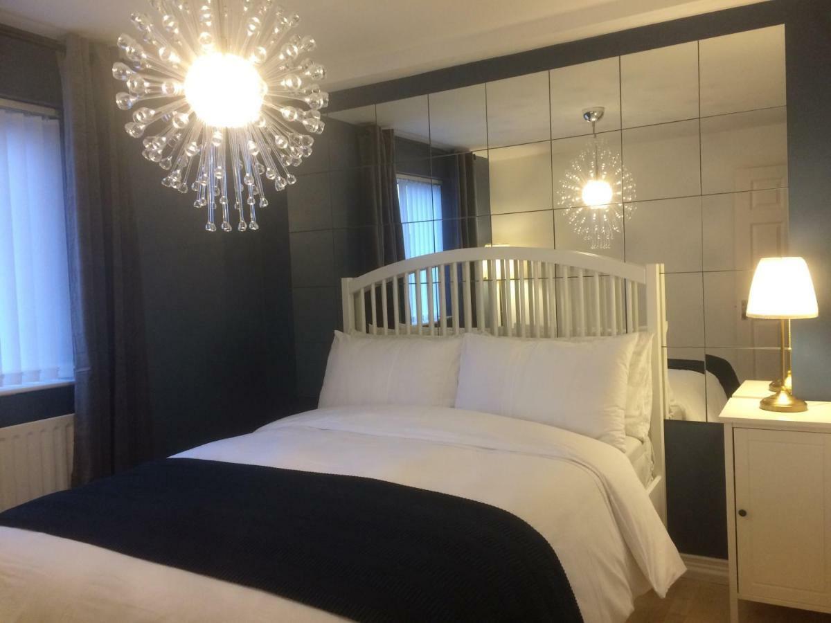 Queens Quarter Holiday Homes (Adults Only) Belfast Kültér fotó